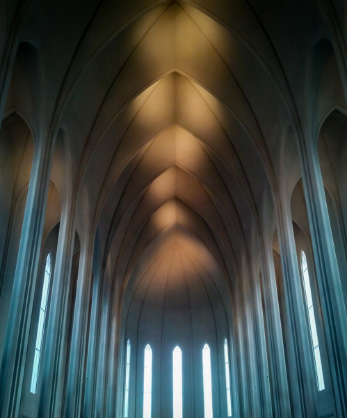 Inside Hallgrímur Church