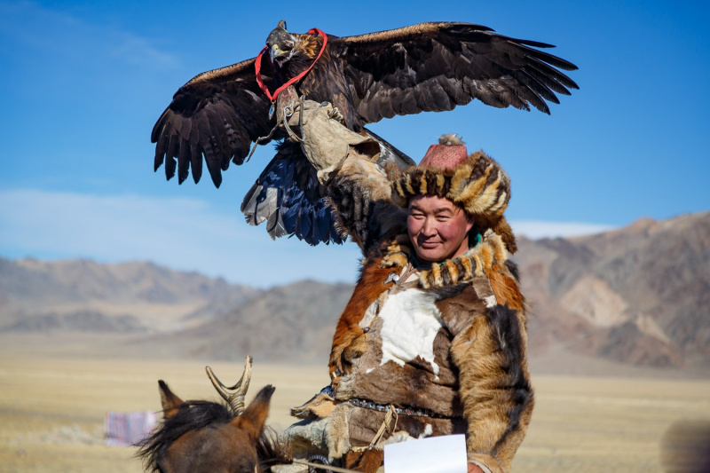 The Winning Hunter and Eagle