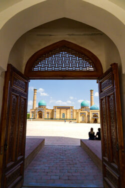 Hazrati Imam Complex