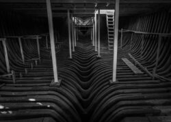 Oman-020-Inside-The-Dhow